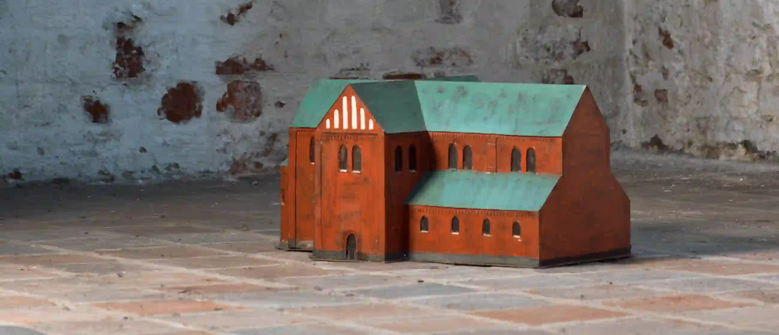 Modell der romanischen Basilika im Zustand von 1200